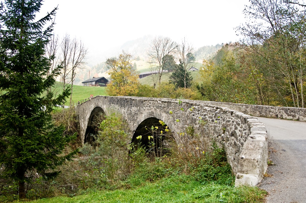 Rossinière-La Tine Pont en pierre